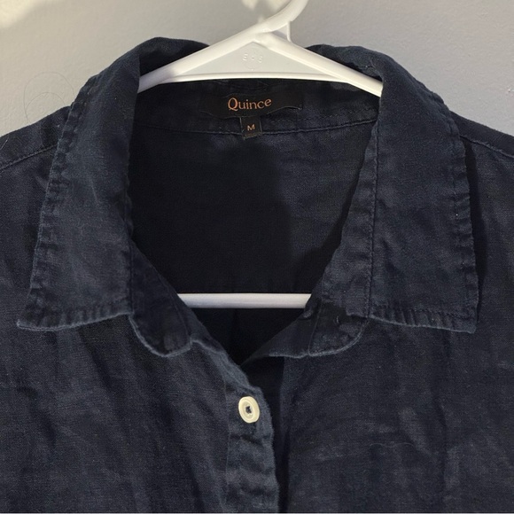 Quince 100% European Linen Short Sleeve Shirt Medium Deep Navy
Button Front - Picture 4 of 6